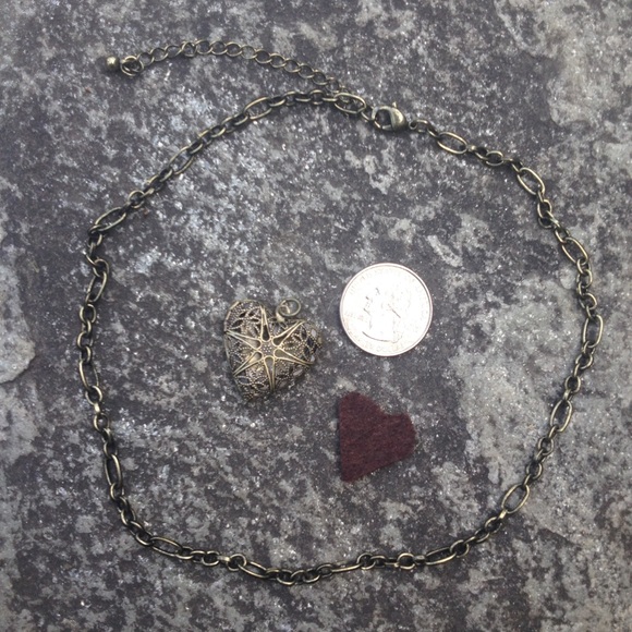 Essential Oil diffuser necklace - Picture 2 of 2